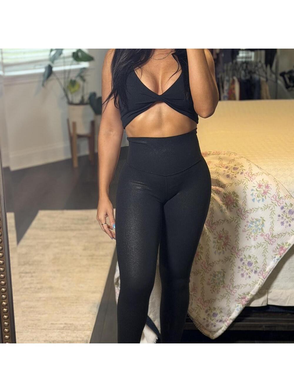 Lululemon Black High Rise Foil Shine Leggings Size 2 Yoga Gym